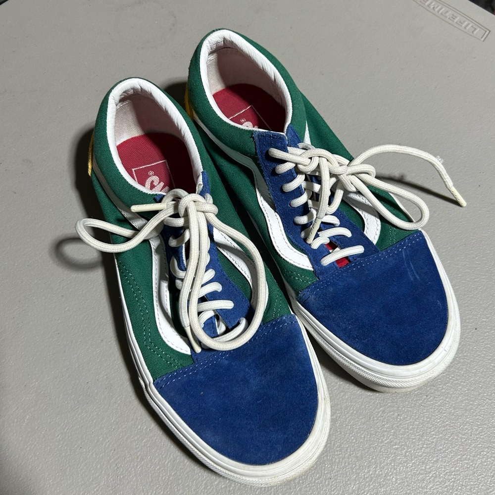 Men’s size 7 Old Skool Vans